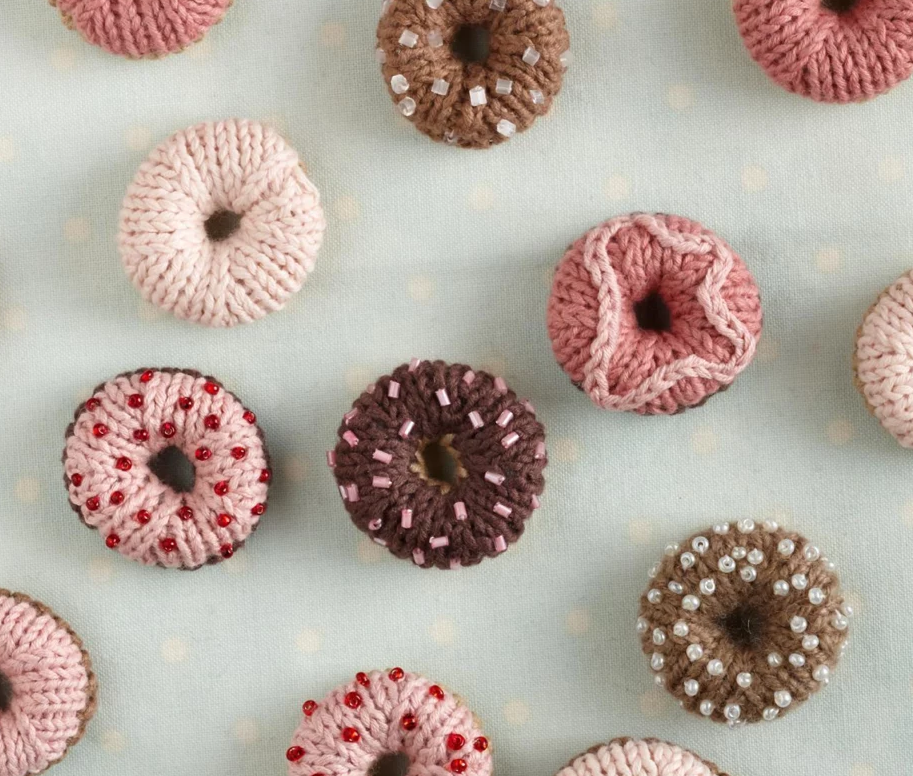 free knitting pattern for doughnut treats