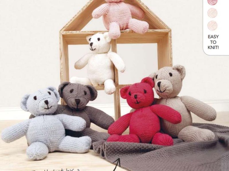 Free Knitting Pattern for a Teddy Bear and Picnic Blanket