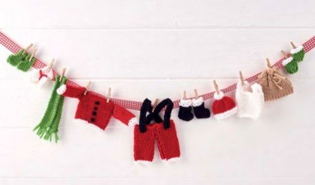 Santas clothes garland knit pattern