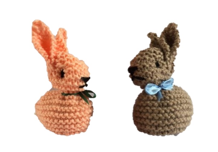 Free easter bunny creme egg cover knitting pattern