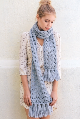 Free knitting pattern for an easy chunky lace scarf