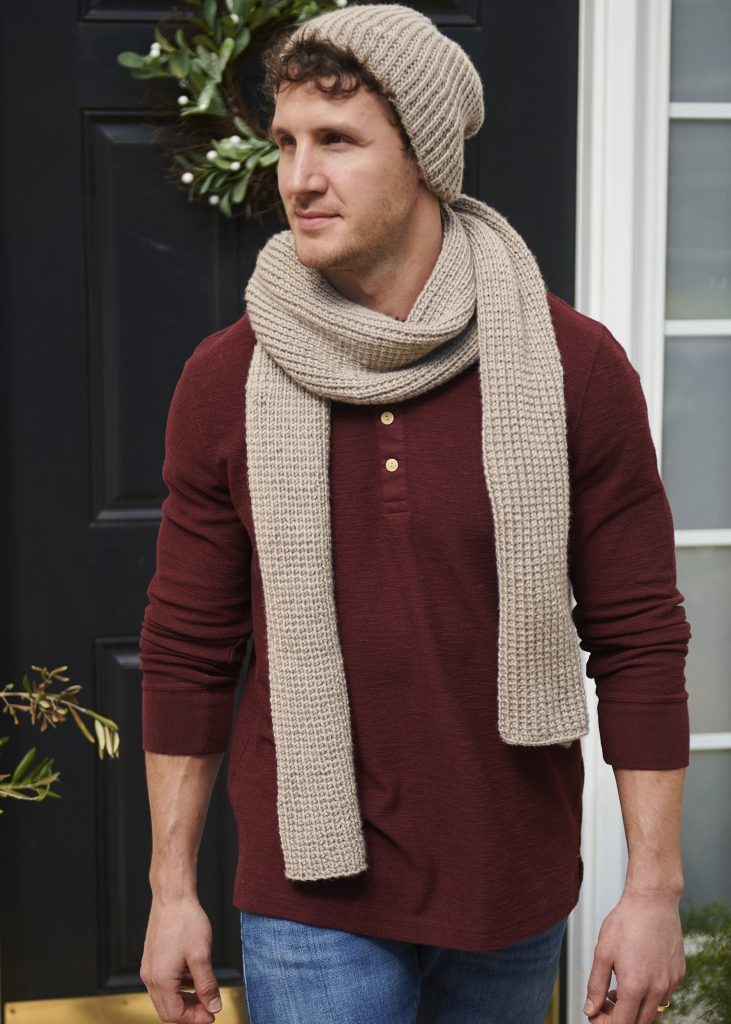 Free knitting pattern for an easy ribbed scarf and beanie set for men