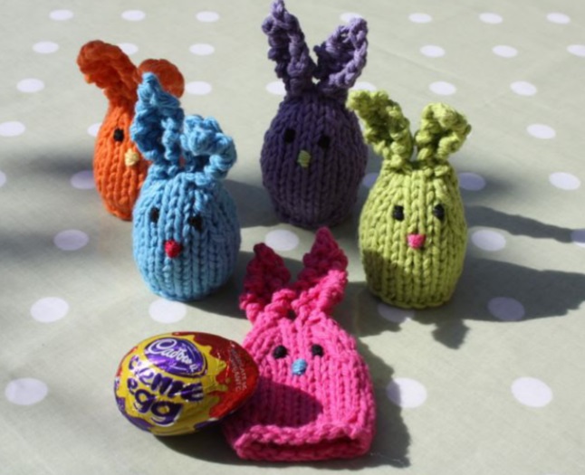 Free knitting pattern for bunny egg covers