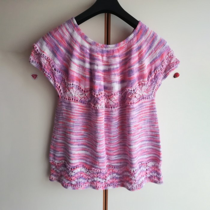 Free knitting pattern for a summer top 2020