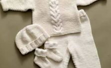 Free Knitting Pattern for a Cabled Baby Set