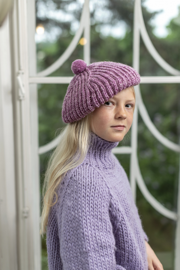 Free knitting pattern for a brioche beret for girls