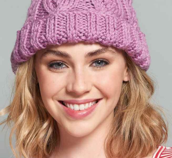 Free Knitting Pattern for an Chunky Cable Beanie