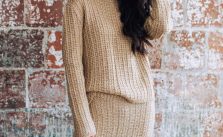 Free knitting pattern for a pencil skirt and sweater set