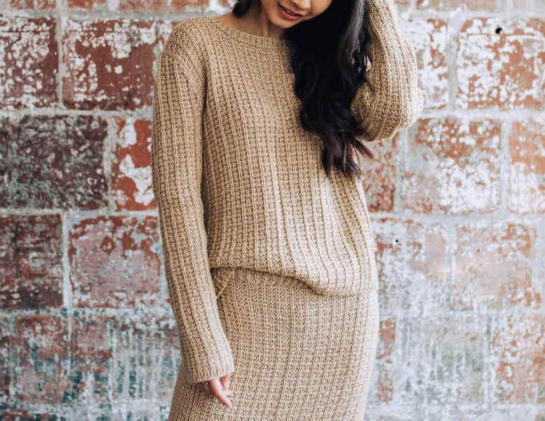 Free knitting pattern for a pencil skirt and sweater set