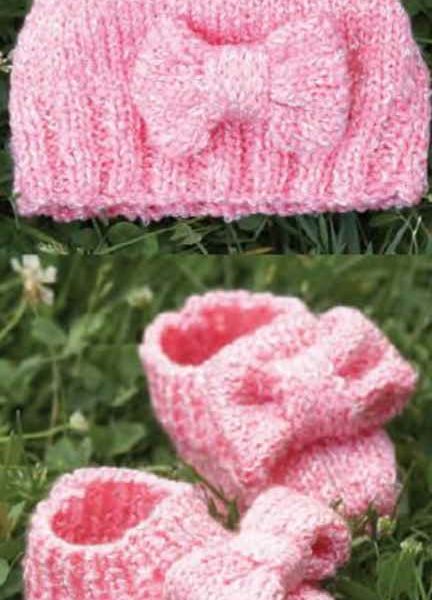 Free Baby Knitting Pattern for a Bow Hat and Botties Set