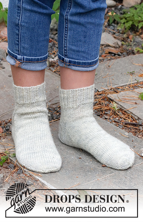 Hopping into Autumn Free Knit Socks for Kids