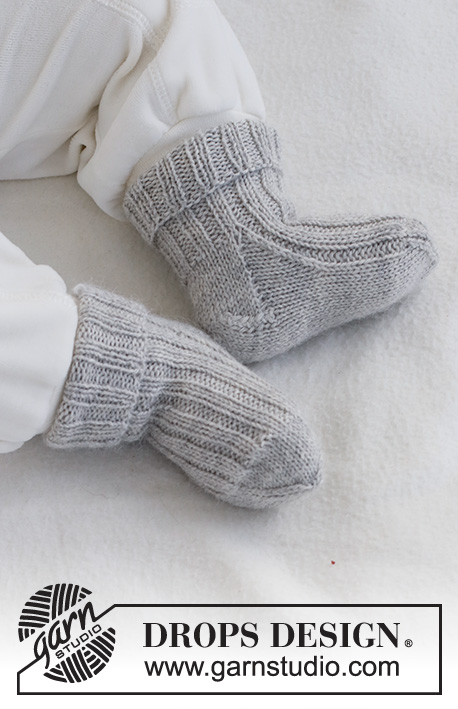 Free Knitting Pattern for Little Pearl Baby Socks