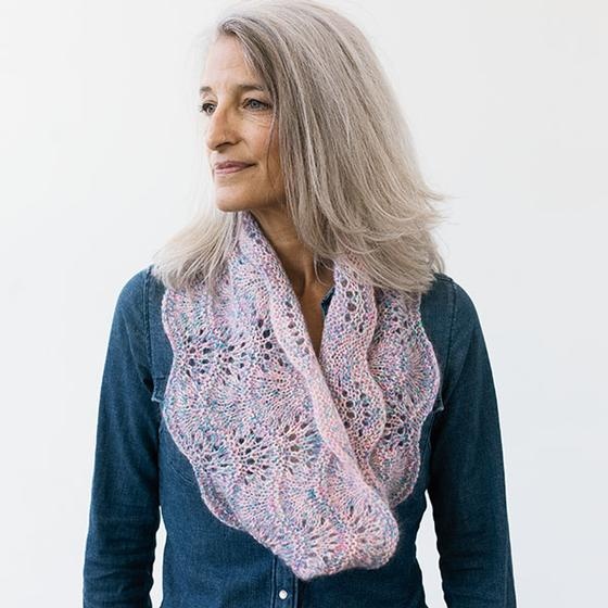 Free Knitting Pattern for a Swizzle Cowl
