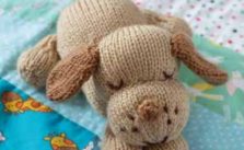 Free Knitting Pattern for a Sleepy Dog
