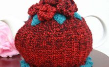 Free Knitting Pattern for a 6 Cup Tea Pot Cosy and Mat