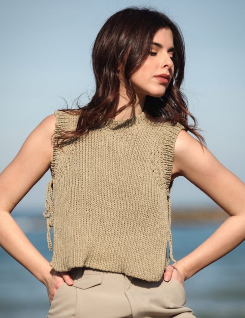 Free-Knitting-Pattern-for-a-Modern-Ladies-Top