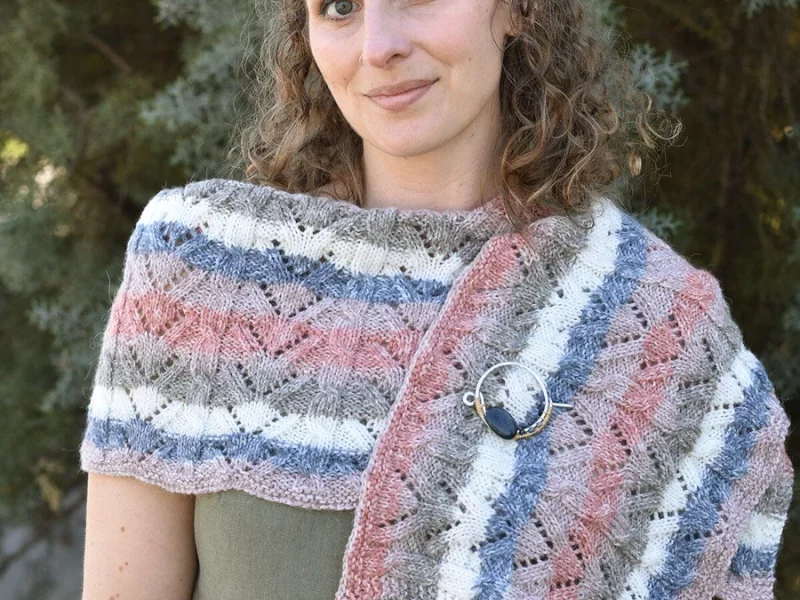 Free Knitting Pattern for a Snapdragon Wrap