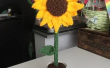 Free Knitting Pattern – Realistic Large Sunflower