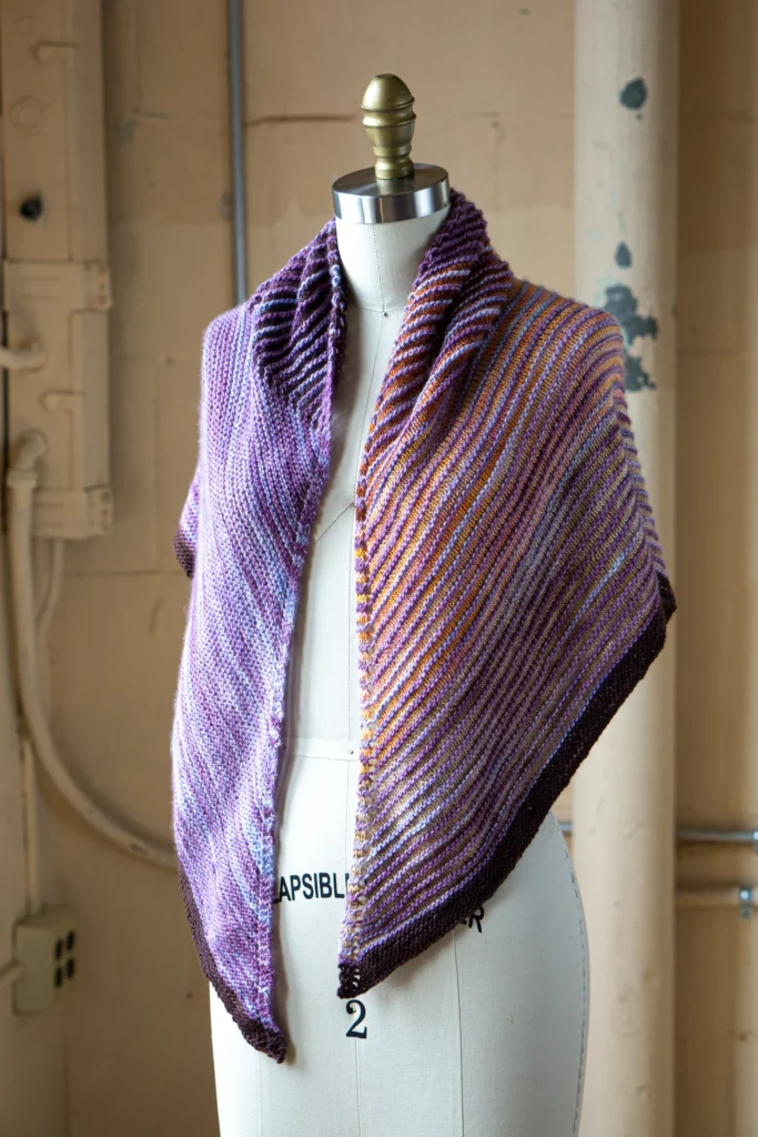asymmetric triangular free shawl knitting pattern