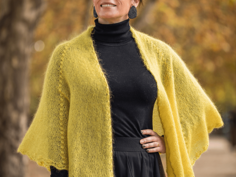 Free Knitting Pattern for an Áster Shawl