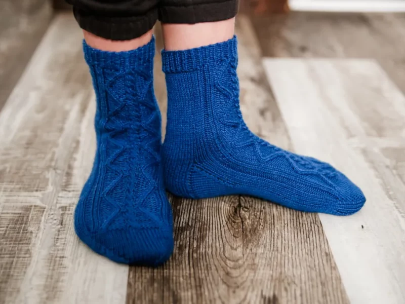 Peter Socks Free Cable Socks Knitting Pattern
