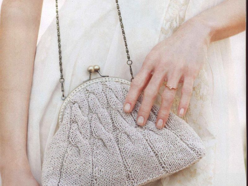 Vintage Glamour Clutch Knitting Pattern