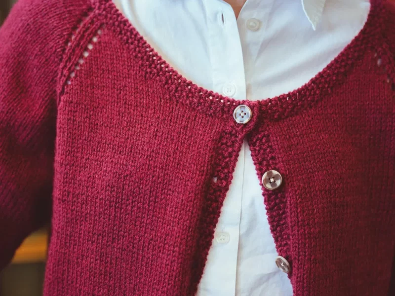 Somerset Raglan Cardigan – Free Knitting Pattern