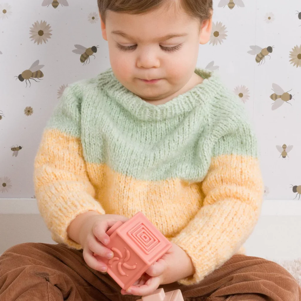 Easy Top-Down Raglan Baby Sweater