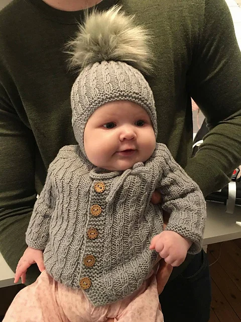 Free Baby Cardigan Knitting Patterns in 4 Ply Yarn with hat
